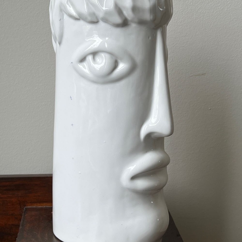 Sculptural Face Vase - Picture 3 of 7